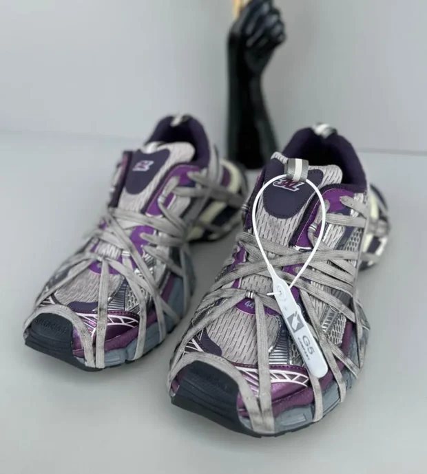 Balenciaga Sneakers 650-2