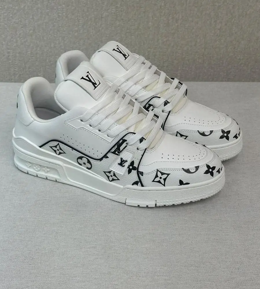 LV Sneakers 650-28