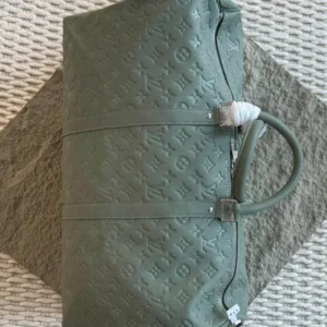 LV Travel Bag 1800-2
