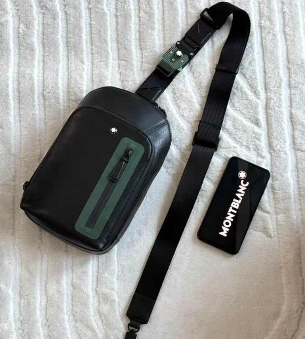 Montblanc Cross Body Bag 900-4