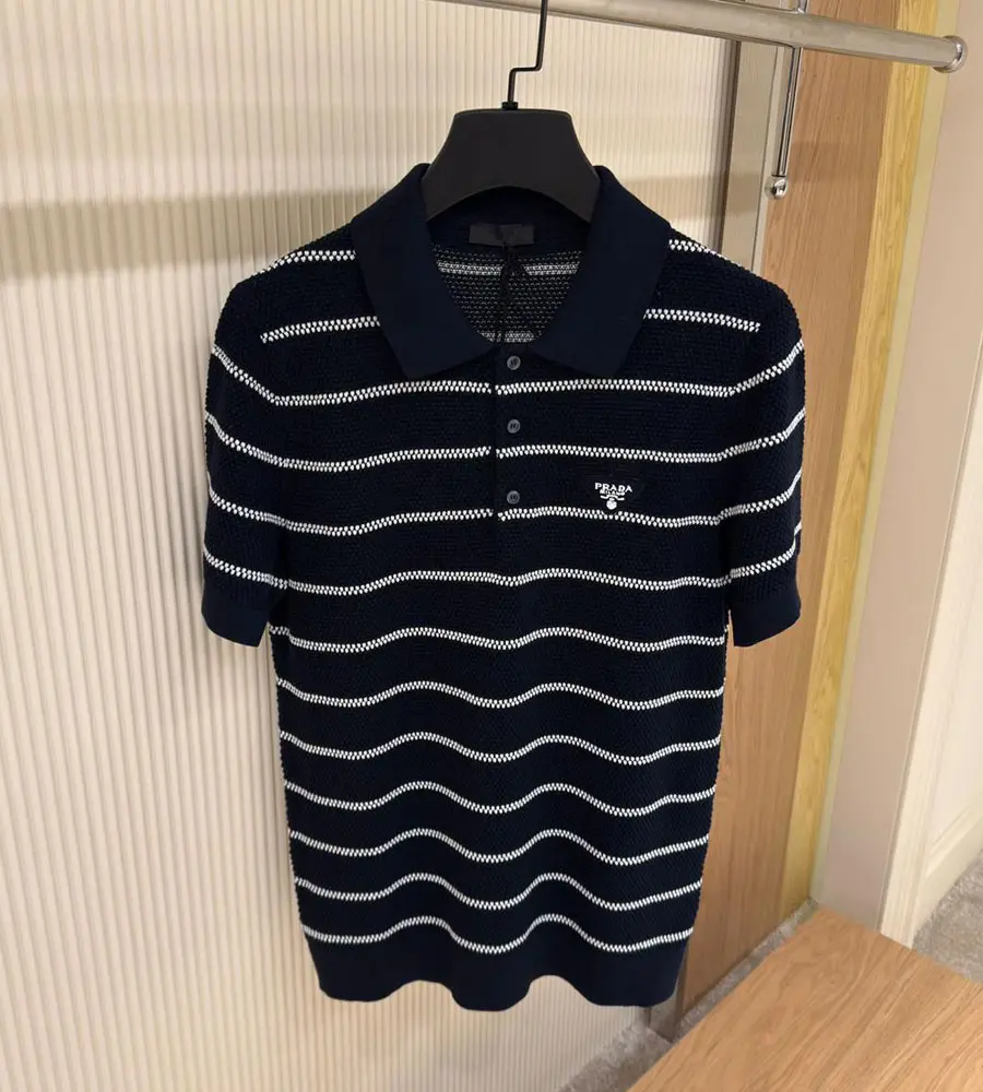Prada T Shirt 320-1