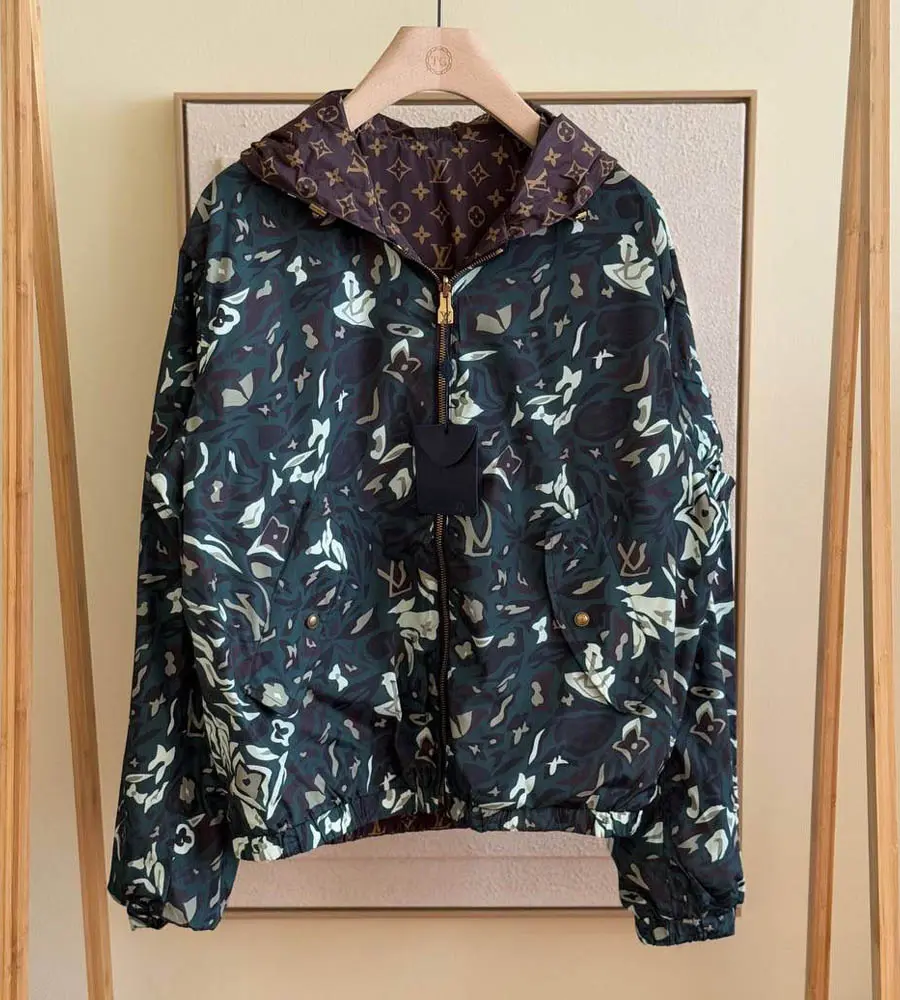 LV Jacket 900-1