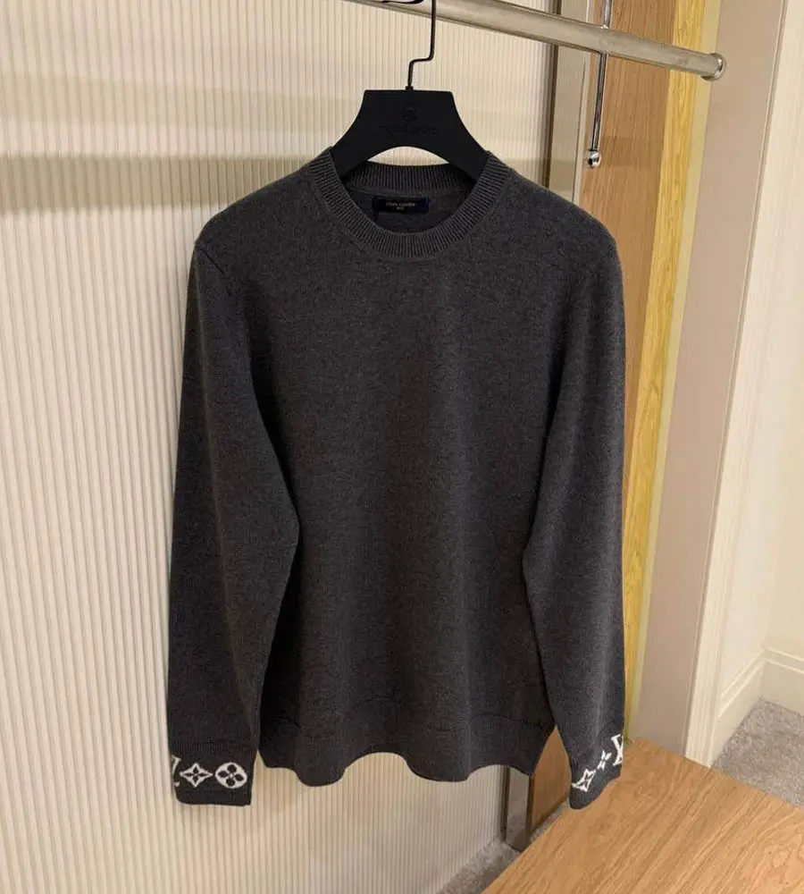 LV Sweater Cardigan 350-3